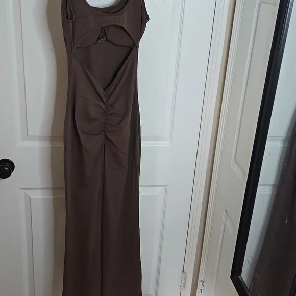 As Seen On Tiktok Evellyhootd Brown Sleeveless Padded Jumpsuit NWTS - Picture 3 of 8